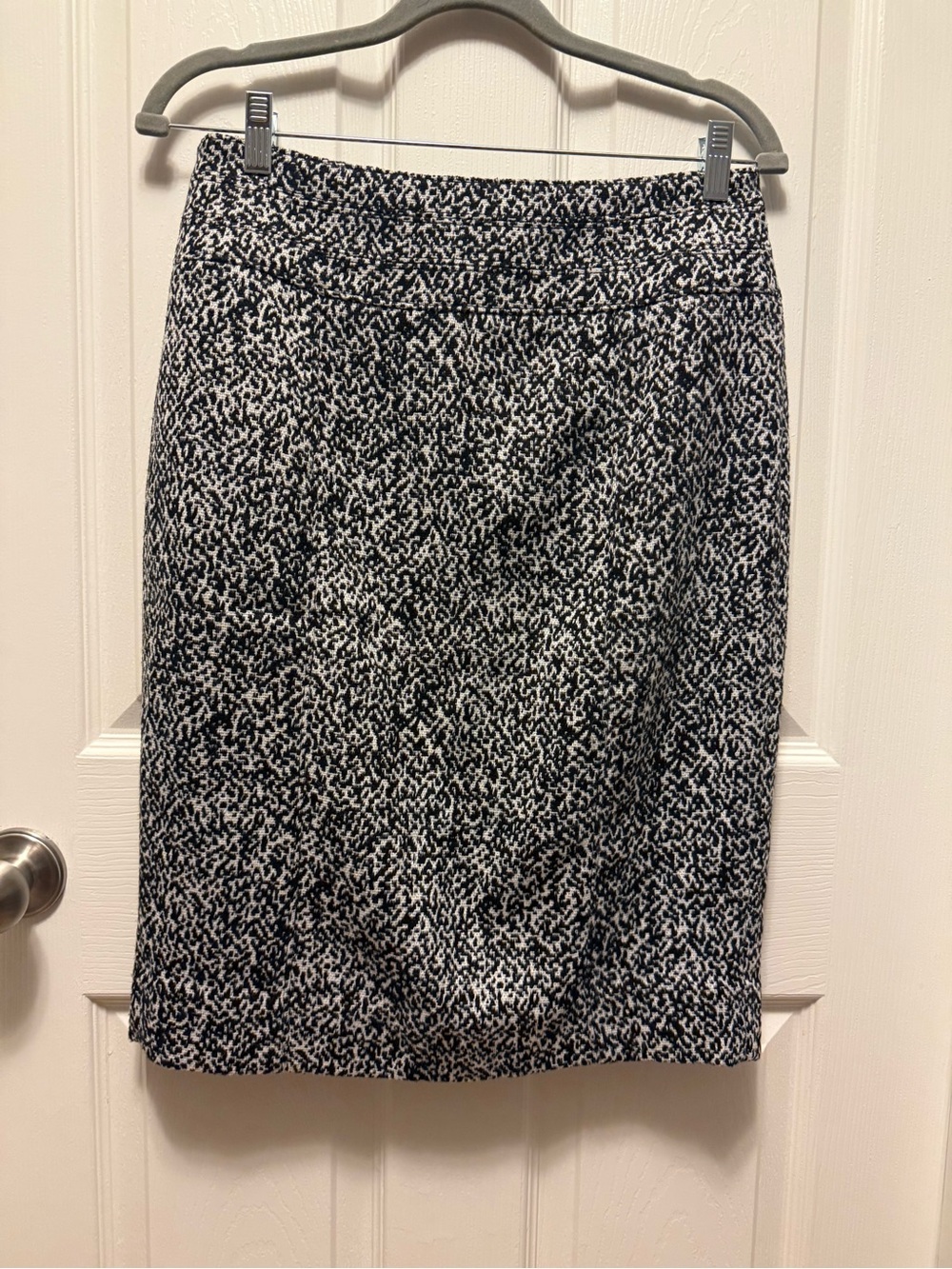 White House Black Market Black and White Patterned Pencil Skirt